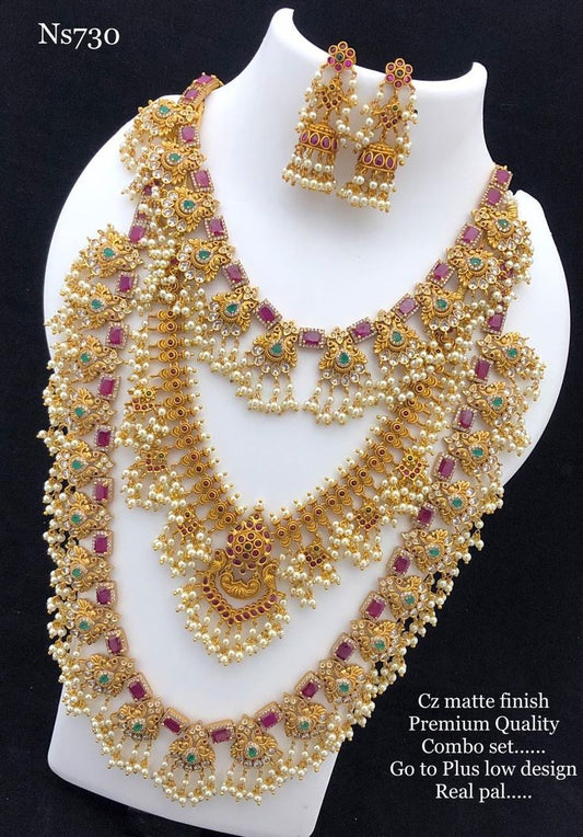 GlowNeck Super Sale Necklace Set